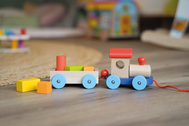 Wooden pull-along train Marseille - 1 piece