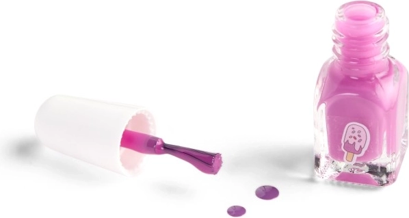 Styling noktiju s 2 laka