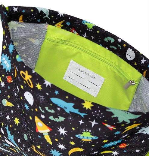 Zipped pocket for small items