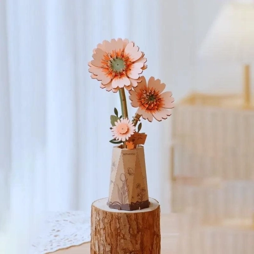 Lagana dekoracija koja samostalno stoji