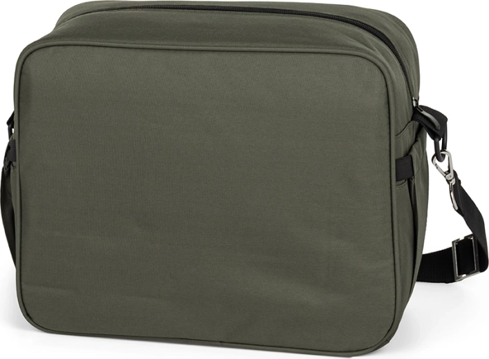 Spacious messenger bag with smart compartments