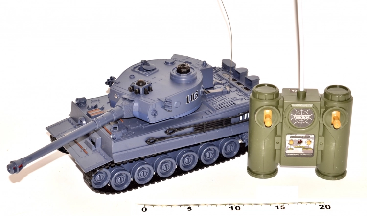 Tenk na daljinsko upravljanje Tiger 28 cm