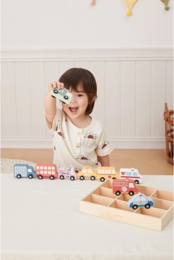 Creative play for little drivers