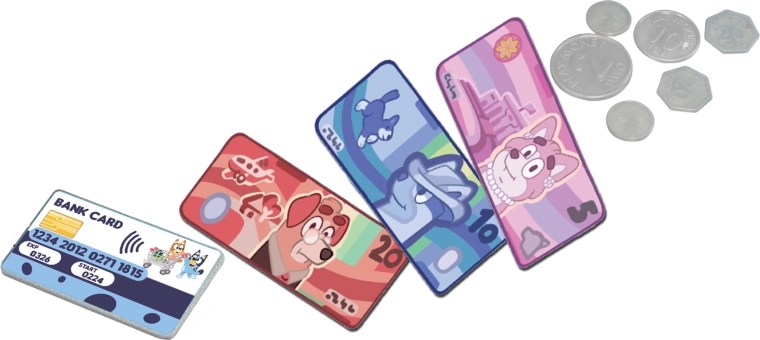 Novac i platna kartica u pakiranju