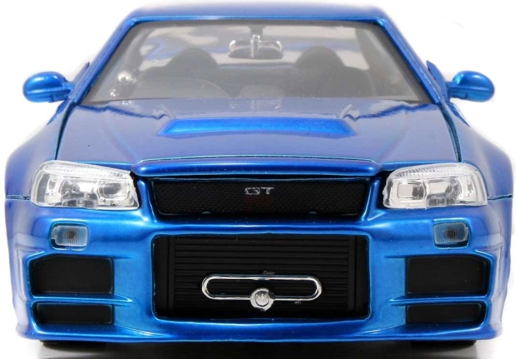 Detaljan eksterijer i interijer