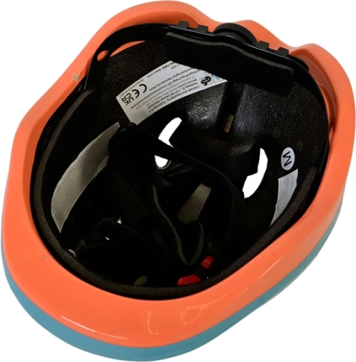 Secure fit with an adjustable strap