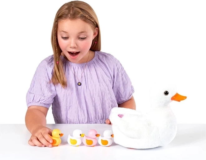 Ducklings line up thanks to magnets