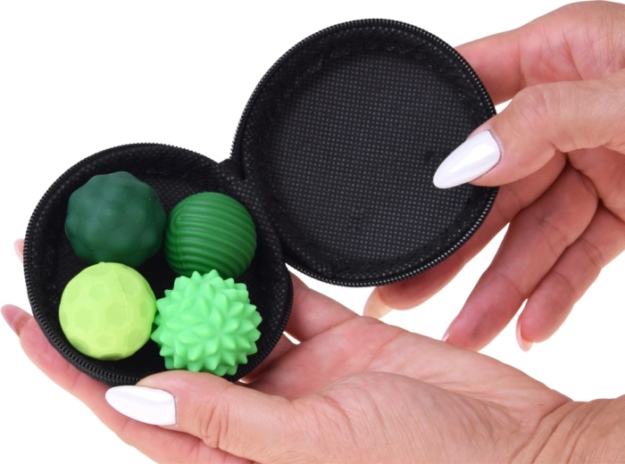 Sturdy zip case for easy carrying