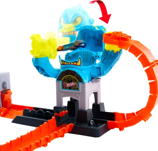 Akcijski toranj s rotirajućim elementom