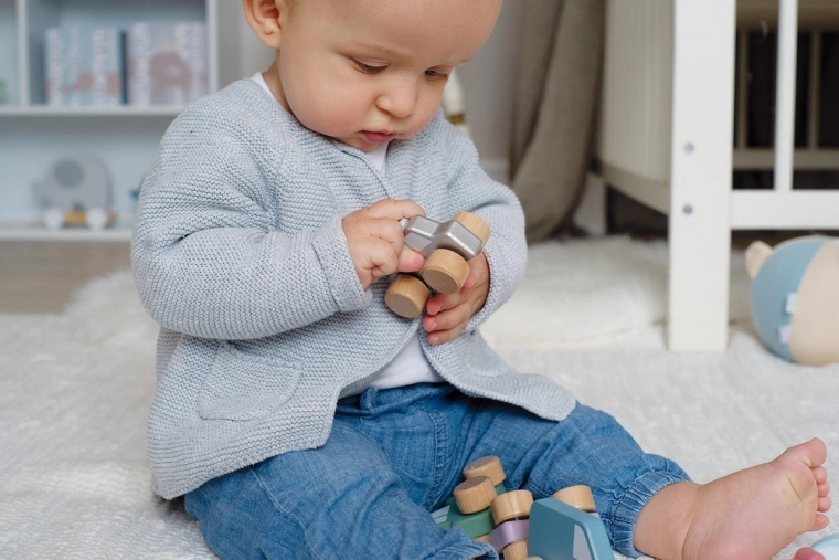 Sturdy wheels for easy rolling