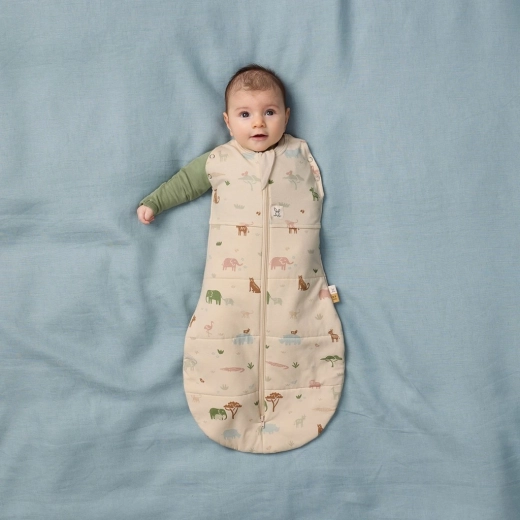Two-way zipper for quick diaper changes