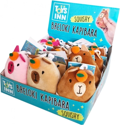 Plišani privjesak kapibara sa squishy trbuščićem TOYS INN