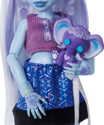 Abbey Bominable’s icy style