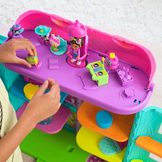 Bogat pribor za igru priča