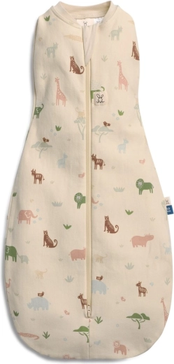 Easy dressing and diaper changes thanks to the two-way zipper