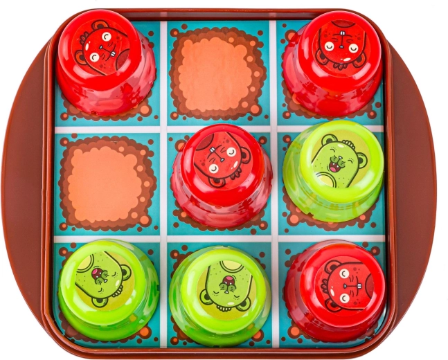 Tic-tac-toe with cups – simple and addictive