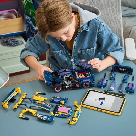 Building with the LEGO Builder app