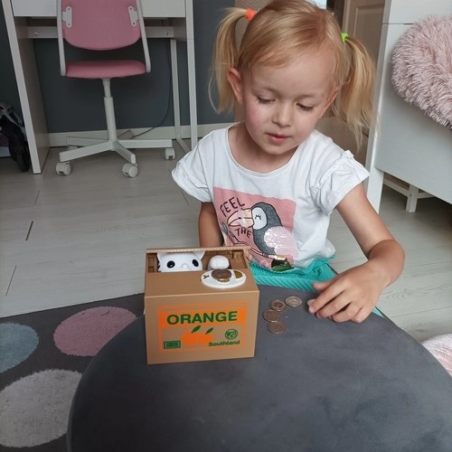 Motivira djecu na štednju kroz igru