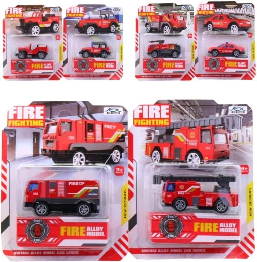 Metalni vatrogasni auto na kartonu 7,5 cm