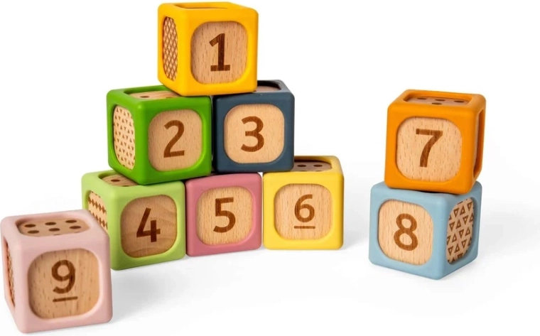 Bigjigs Toys kocke za sortiranje od drva i silikona (9 kom)