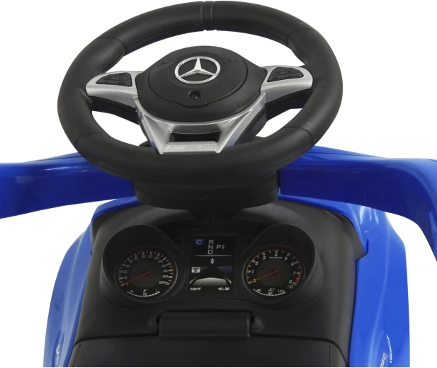 Fun on the steering wheel: horn and music