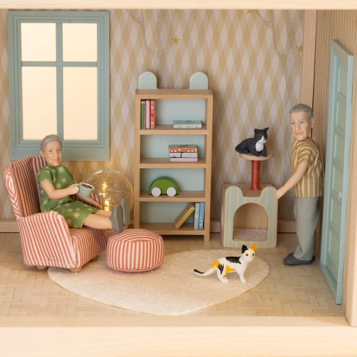 Compatible with the Lundby world