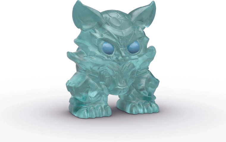 Prozirna mini figurica spremna za akciju