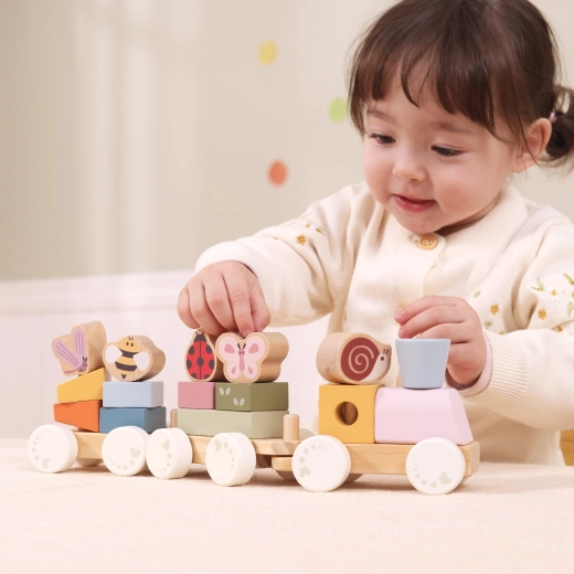 Vučni vlakić s lako odvojivim vagončićima