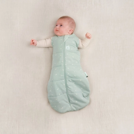 2-in-1: from swaddle to sleeping bag in no time