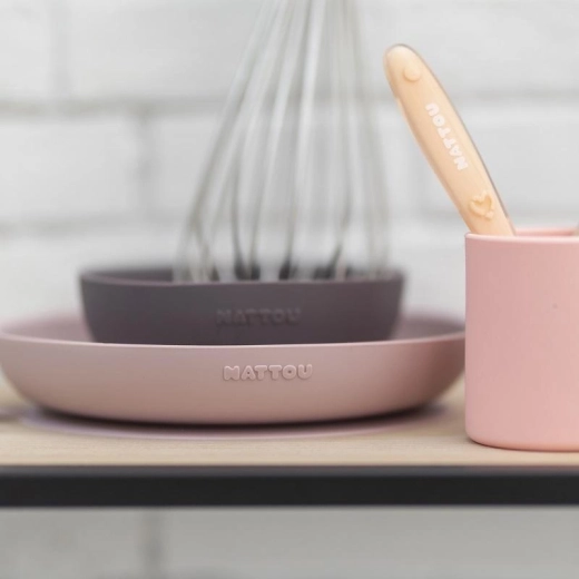 Soft BPA-free silicone: durable and safe