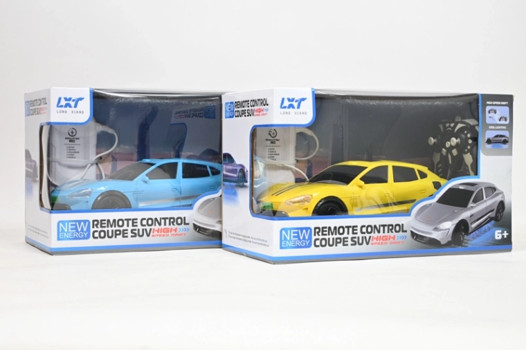 RC auto sa stanicom za punjenje