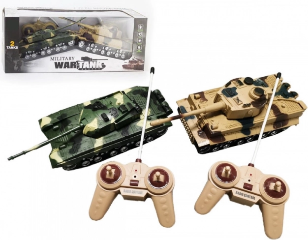Two remote-controlled R/C battle tanks - 1 piece