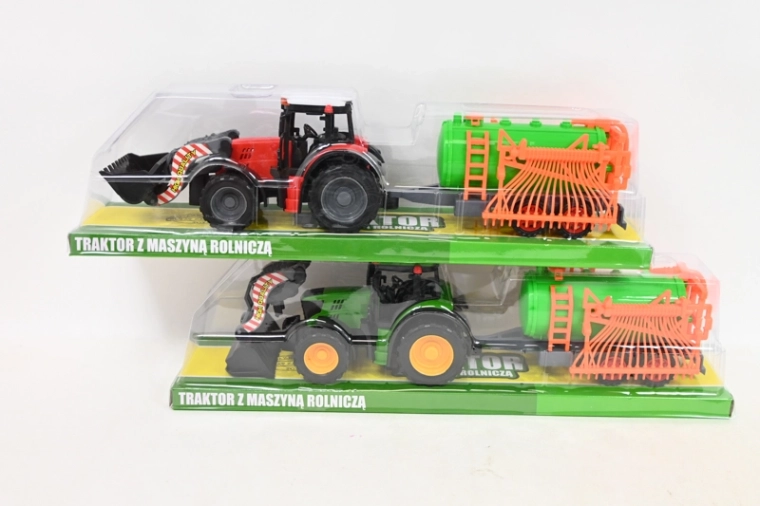 Traktor s prednjim utovarivačem i poljoprivrednim strojem
