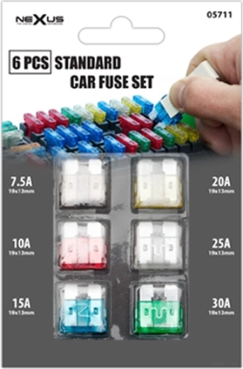 Set of flat automotive fuses