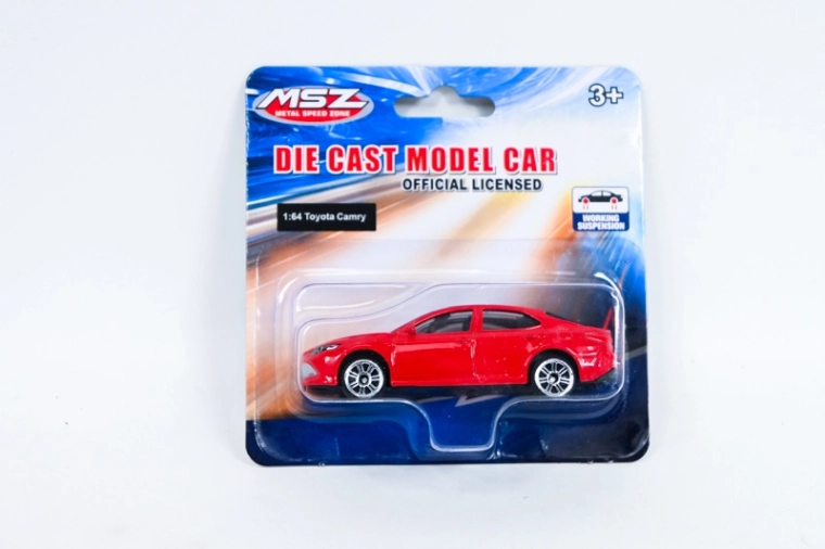 MSZ Toyota Camry crveni model auta 1:64