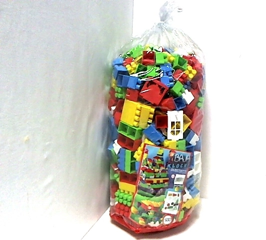 Plastic construction set – 500 pieces