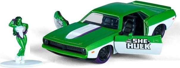 Jada She-Hulk Plymouth Barracuda 1973 1:32 s figurom