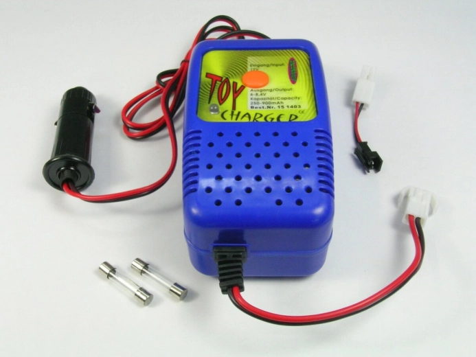 Standardni punjač za igračke 12 V - 1 komad