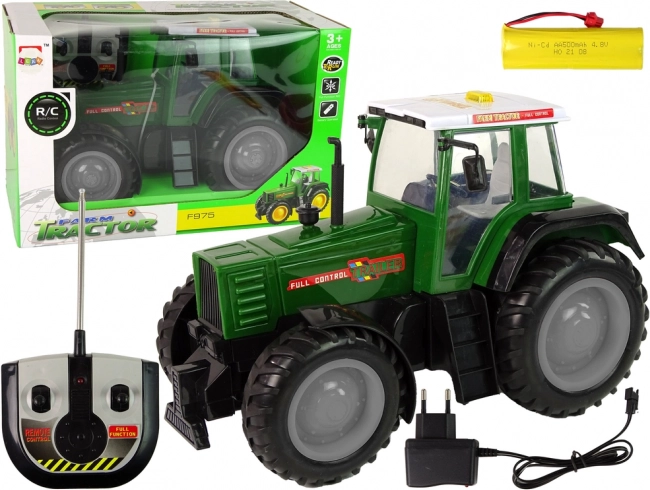 Zeleno‑crni RC traktor 38 cm na daljinsko upravljanje