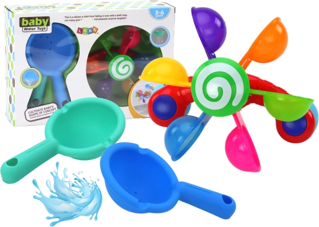 Rotirajuća igračka za kupanje s šarenim zdjelama i dvije žlice