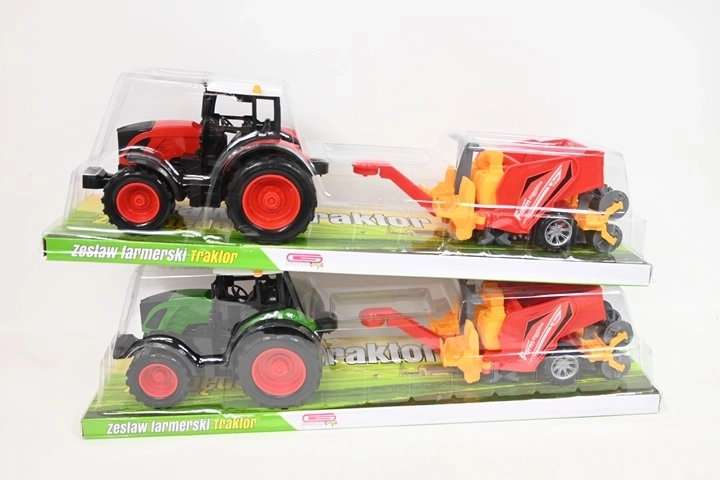 Dječji traktor s poljoprivrednim strojem