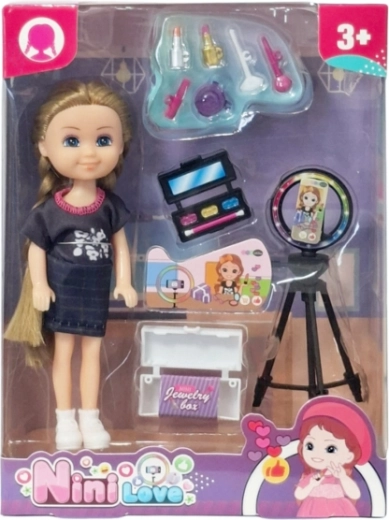 Lutka s kozmetičkim dodacima