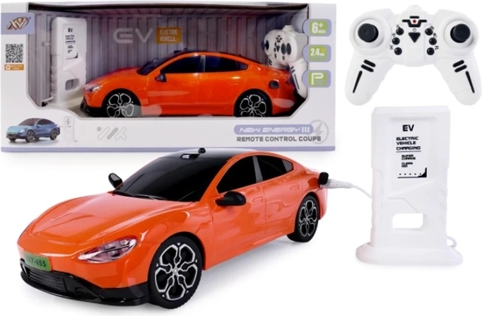 RC električni automobil sa stanicom za punjenje