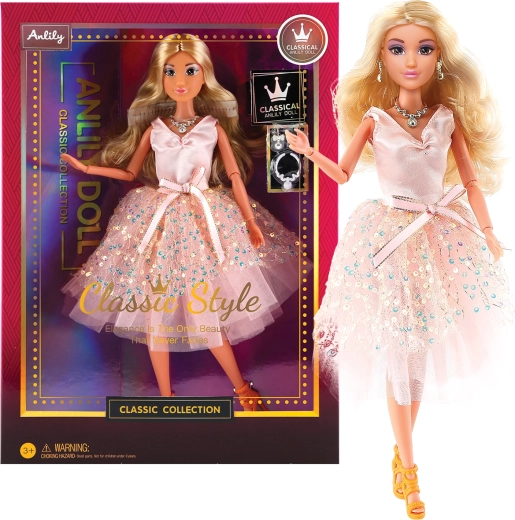 Modna lutka u svijetloružičastoj elegantnoj haljini