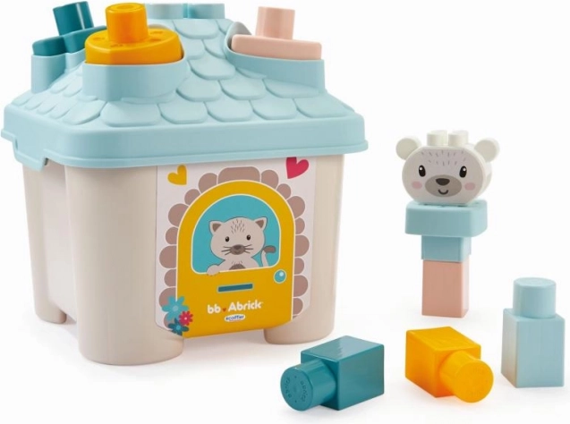 Kućica s umetaljkama i životinjama