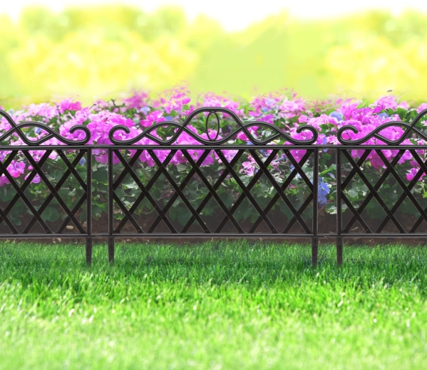 Ground-In Plastic Garden Border Fence