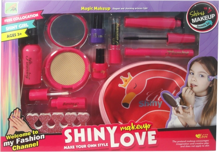 Kids’ beauty set with cosmetic bag and accessories