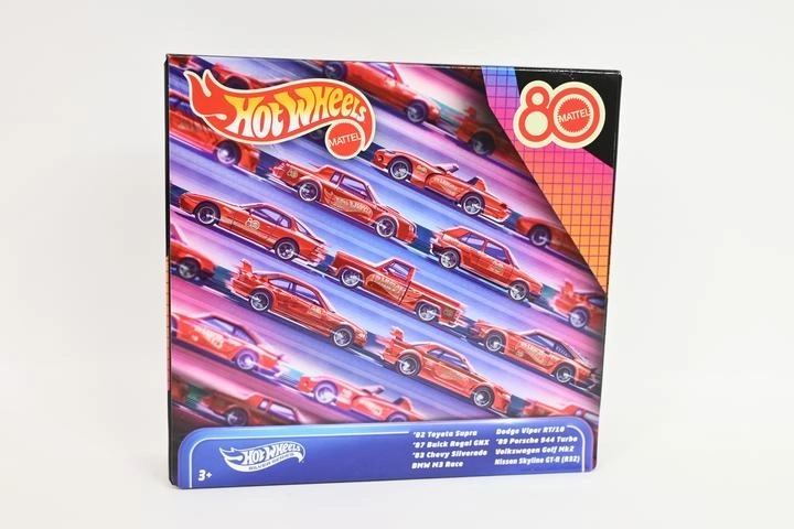 Hot Wheels Silver Series kolekcionarski set od 8 automobila iz 80-ih i 90-ih