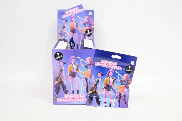 K-pop blind bag privjesak za ključeve KPop Demon Hunters (12 kom u display pakiranju)