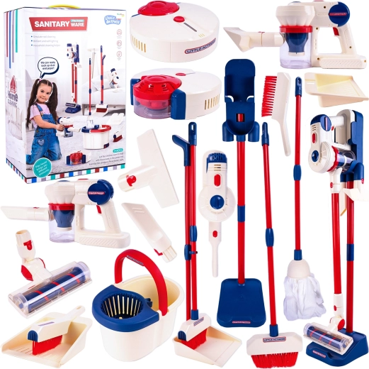 Cleaning set with mop, vacuum cleaner and cleaning robot